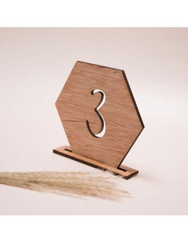 Numéro de table mariage découpe sur...