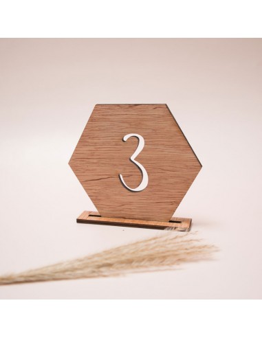 Numéro de table mariage découpe sur...