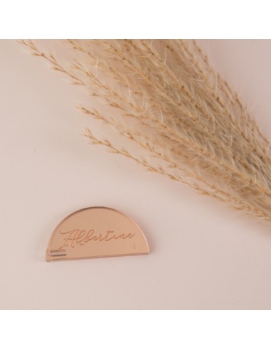 Marque place demi cercle avec gravure...