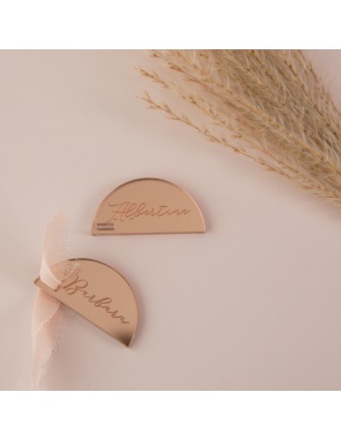 Marque place demi cercle avec gravure...