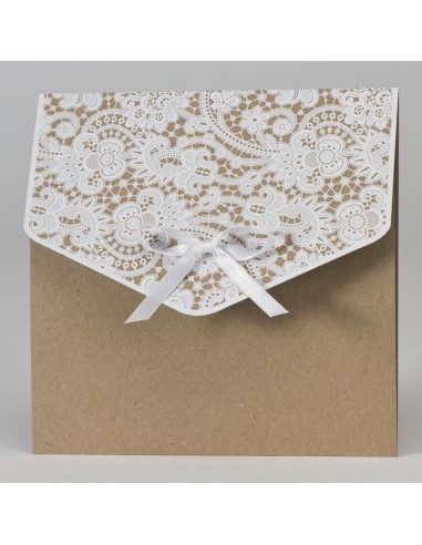 Faire-part en papier kraft avec motif dentelle –